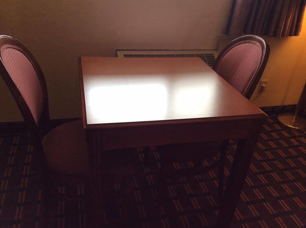 Rodeway Inn Montpelier Екстер'єр фото