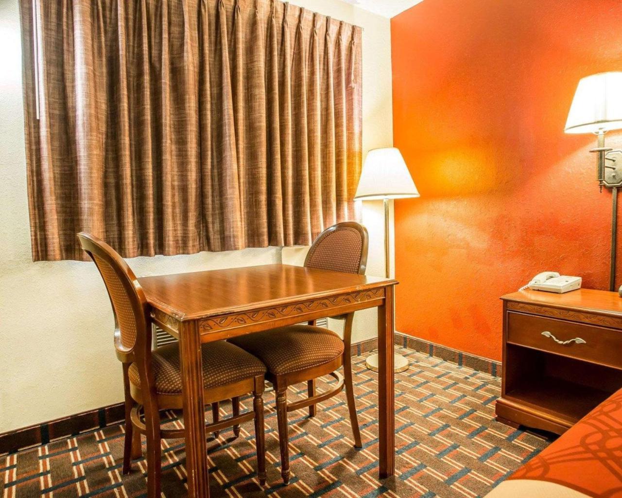 Rodeway Inn Montpelier Екстер'єр фото